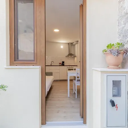 Ivan Apartman